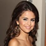 2011__01__Selena_Gomez_Jan19newsne 148&#215;150.jpg