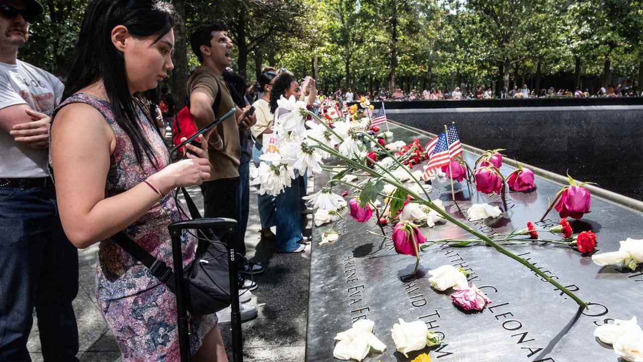 Image of people at Ground Zero, New York.