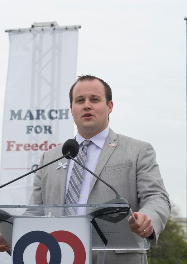 Josh duggar rehab cheating ashley madison 03