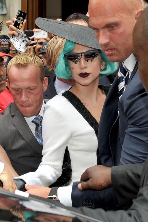 2011__06__lady_gaga_june13_14.jpg