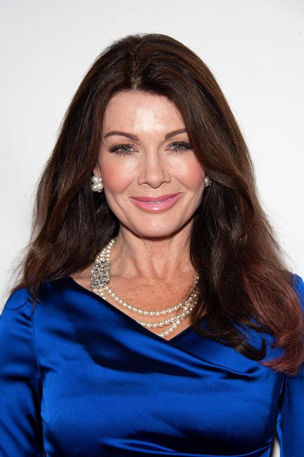 Lisa vanderpump quitting rhobh season 6 contract issues 04