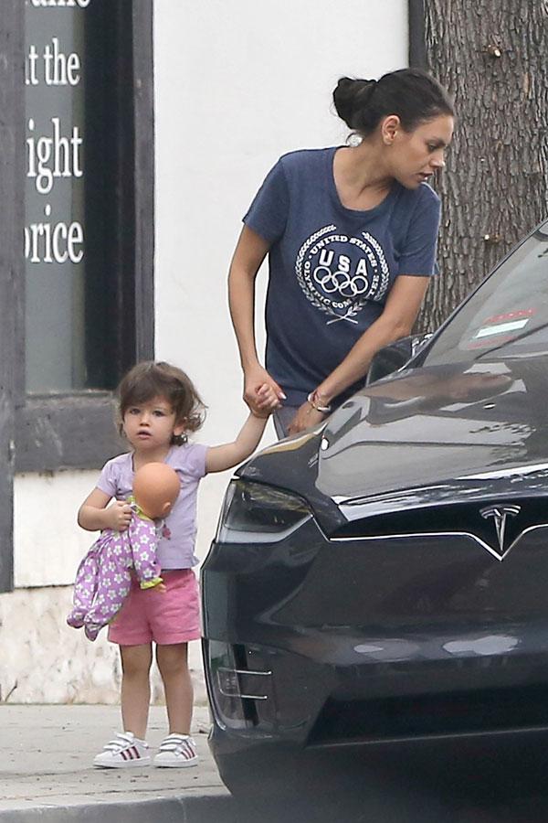 mila kunis daughter wyatt