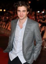 2010__03__Robert_Pattinson_march22newsne 160&#215;225.jpg