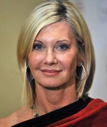 2010__05__olivia_newton_John 212×300.jpg