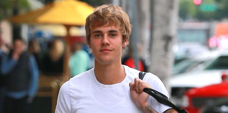 Exclusive&#8230; Justin Bieber Stops For An Iced Coffee In Beverly Hills