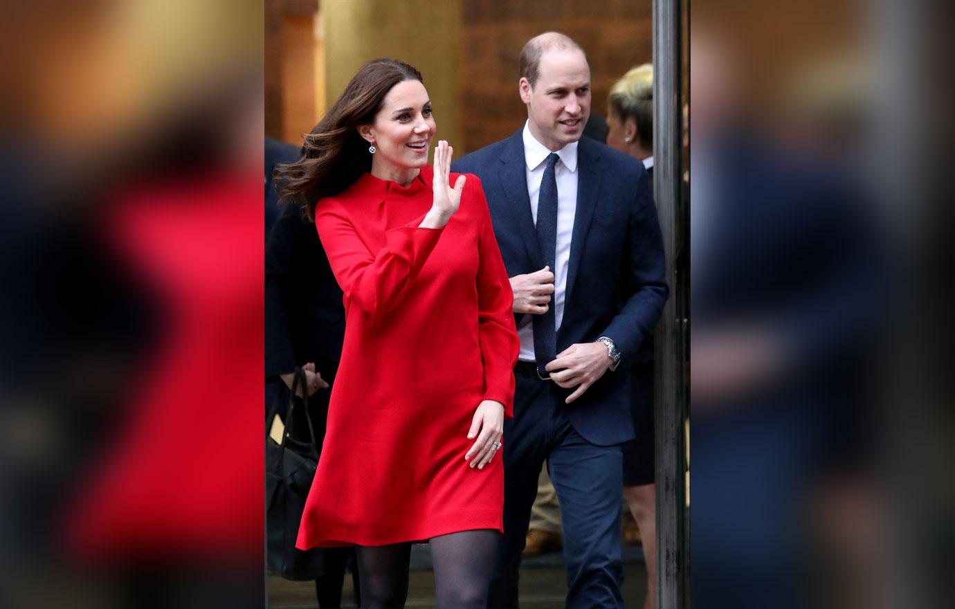 kate middletons baby bump visible pics 08