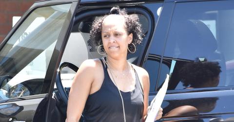 Tia Mowry Goes Without Makeup as she Drops a Package off at the UPS Store
