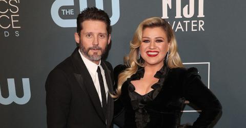 kelly clarkson demands brandon blackstock pay million appeal commissions ruling
