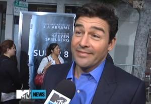 2011__06__Super_8_June9newsneb 300×207.jpg