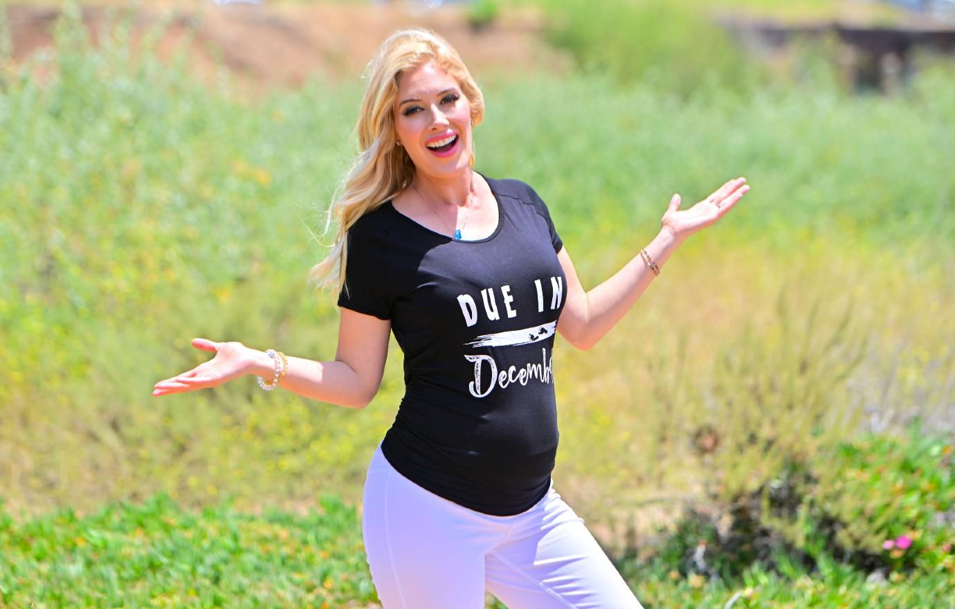 Pregnant Heidi Montag Stuns During Hawaiian Vacation