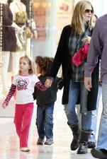 2009__12__fp_4199503_klum_heidi_fp6_121309 151×225.jpg