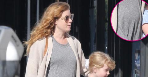 amy adams pregnant baby bump pics pp