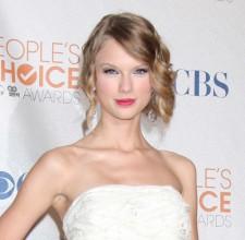 2010__01__Taylor_Swift_Jan19new1 225&#215;220.jpg