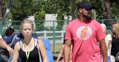 kendra wilkinson hank basket blames her cheating scandal twitter rant pp