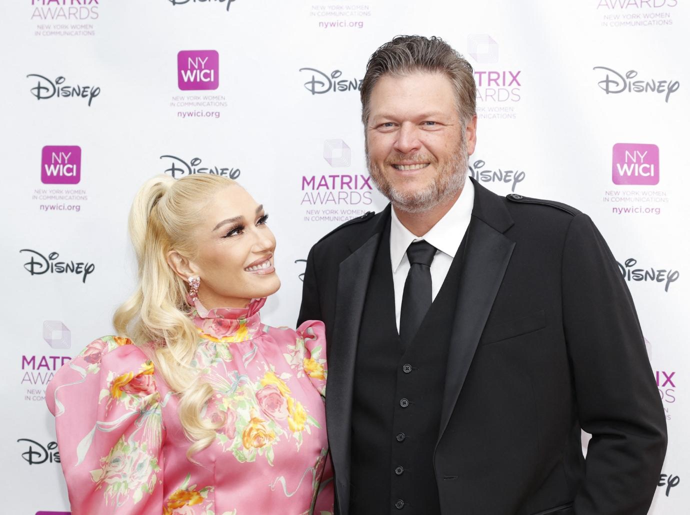 gwen stefani blake shelton two broken people met