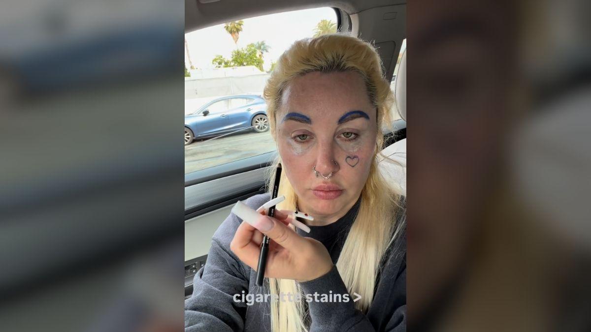 Photo of Amanda Bynes debuted bleached blonde hair after formerly rocking a dark brunette shade.