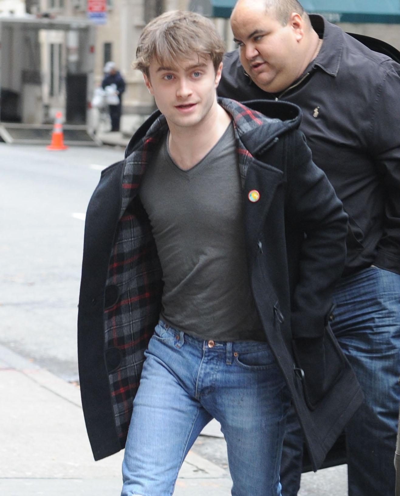 Daniel radcliffe dec29 002_ _1.jpg