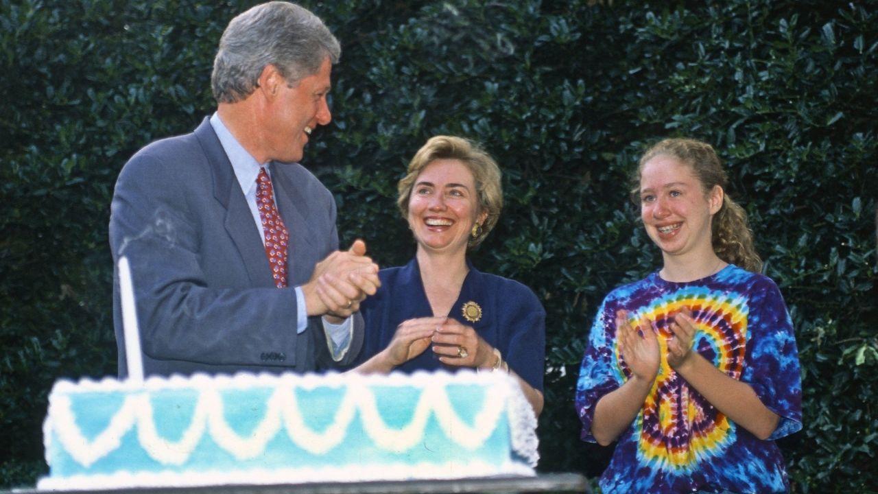 image of Bill Clinton wished Hillary a happy birthday with a photo, calling her the 'smartest, strongest, most selfless person.'