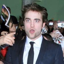 2010__02__Robert_Pattinson_Feb1newsnea 225×225.jpg