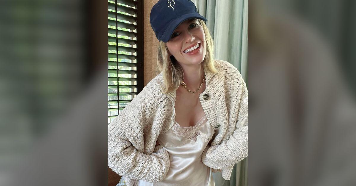 Image of January Jones has not revealed who her son's father is.