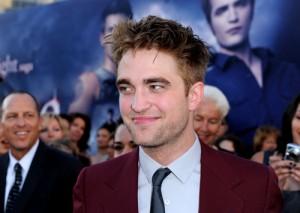 2011__01__Robert_Pattinson_Jan4newsnea 300&#215;213.jpg