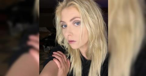 taylor momsen posts nude pic pp