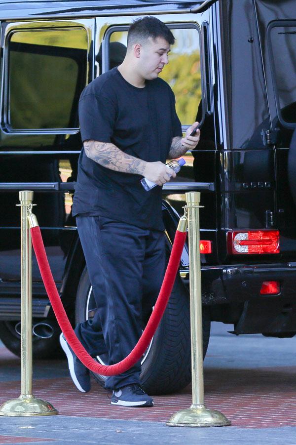 Rob kardashian fat photos akm