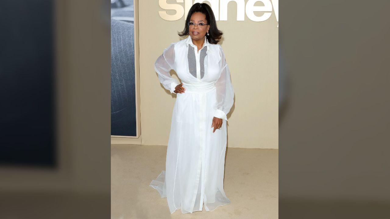 Photo of Oprah appreciated Dr. Oz's method of explaining complicated medical terms with everyday language.