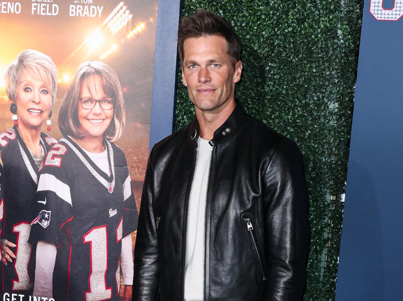 watch tom brady let sloose retirement party