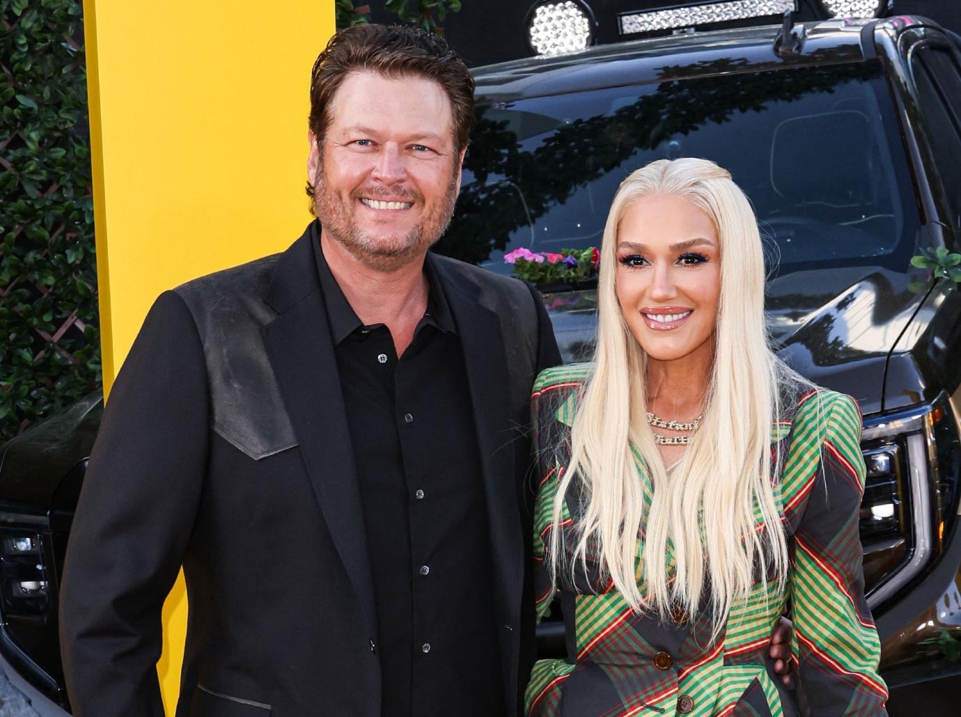 blake shelton praises travis kelce taylor swift relationship