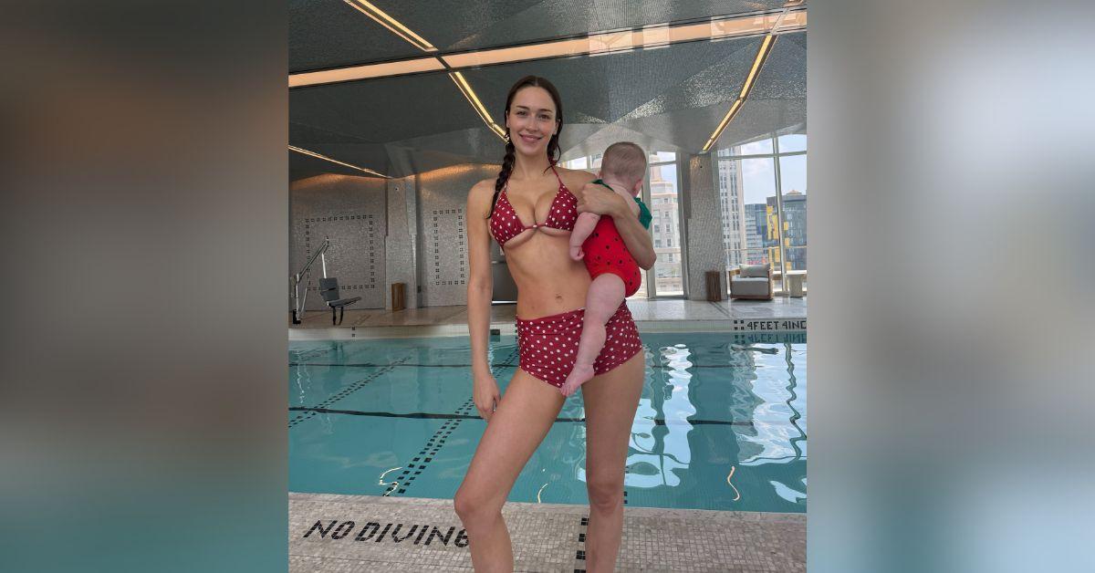 image of Elsie Hewitt smiled throughout her latest Instagram post as she enjoyed a fun pool day with her kid.