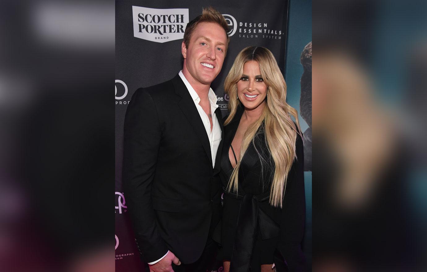 Kim Zolciak Kroy Biermann Naked Beach Revealing Photo