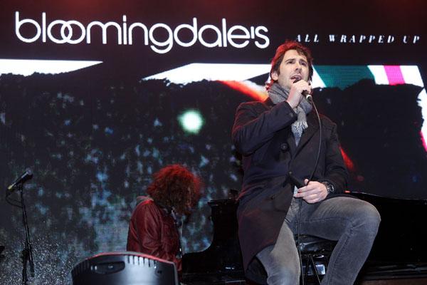 Bloomingdale&#8217;s 2013 Holiday Window Unveiling with Live Performance by Josh Groban