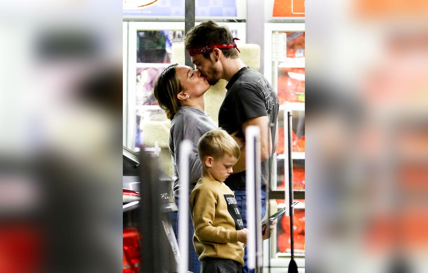 Hilary duff matthew koma pda with son 2