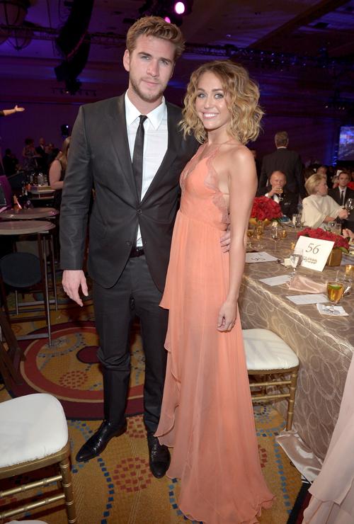 Miley cyrus liam hemsworth engaged june6 00016_ _1.jpg