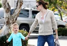 2009__12__FP_4248907_Garner_Jennifer_RGT_122009 225&#215;154.jpg