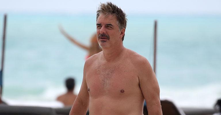 Chris Noth Is Barely Recognizable While Chilling On A Miami Beach