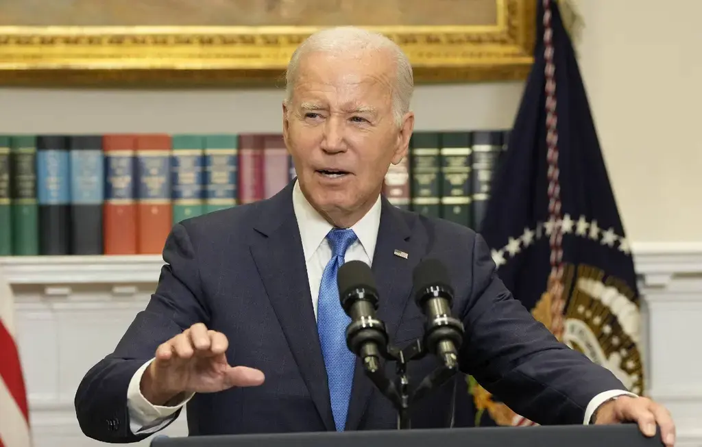 donald trump threatens to prosecute joe biden if he becomes president again