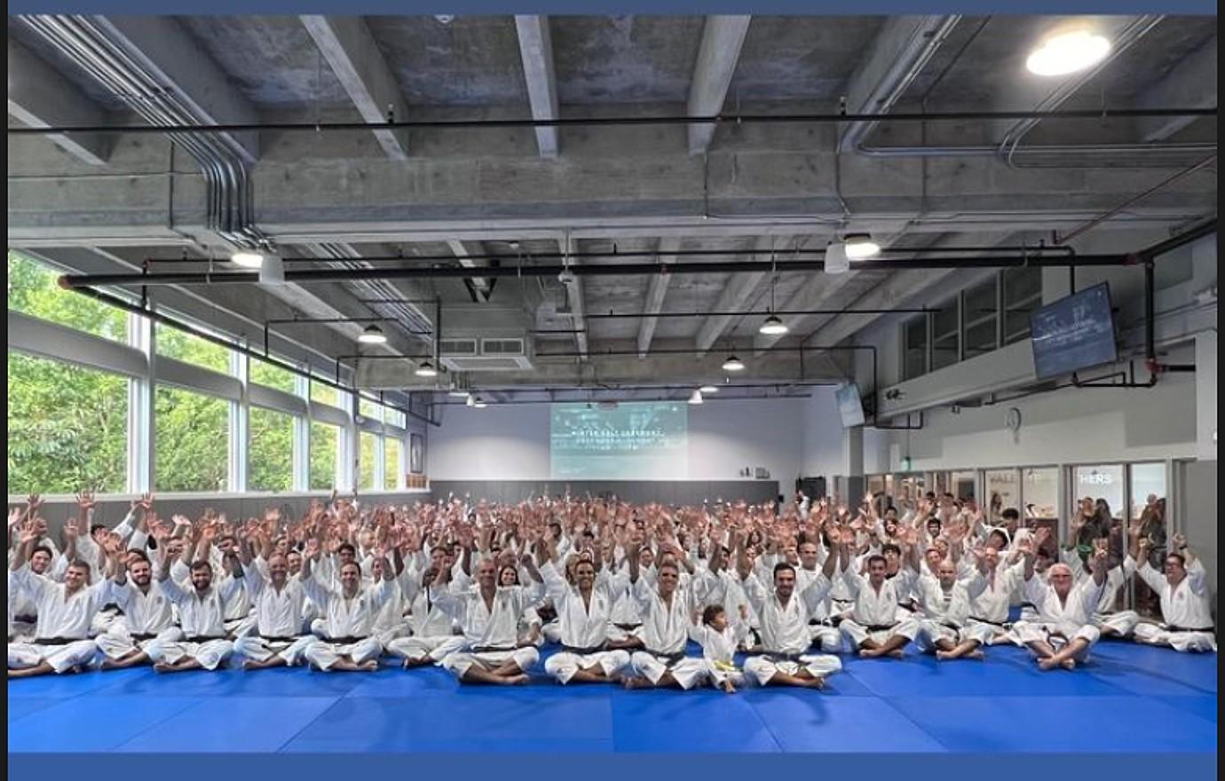 Gisele Bundchen Earns Purple Belt From Jiujitsu Studio: Photos