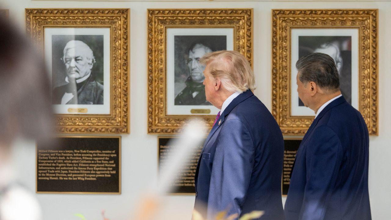 Photo of Trump showed off the presidential 'Walk of Fame.'