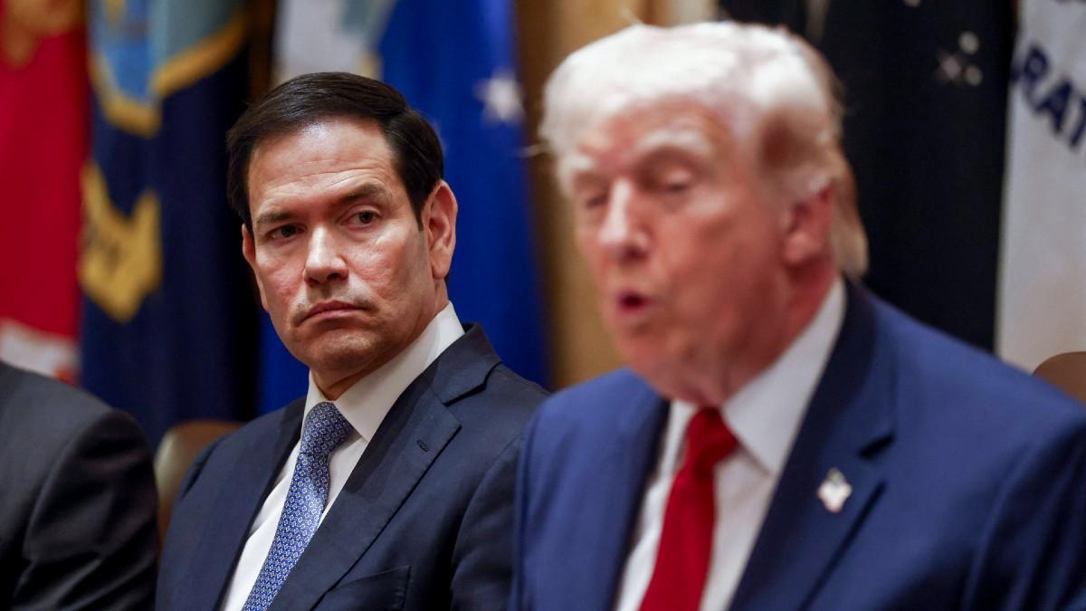 image of Marco Rubio played some hit songs at a wedding in Florida. 