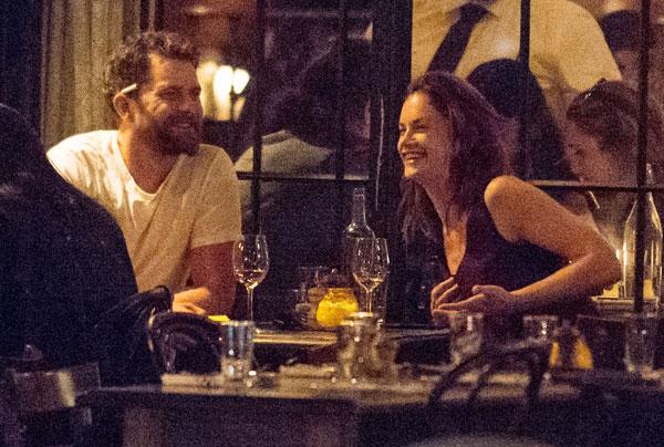 joshua jackson ruth wilson romantic dinner date