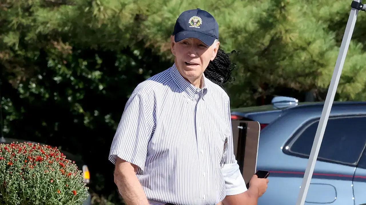 Image of Enten said 'nobody's buying' Vance's claim that former President Joe Biden is to blame for the economy.
