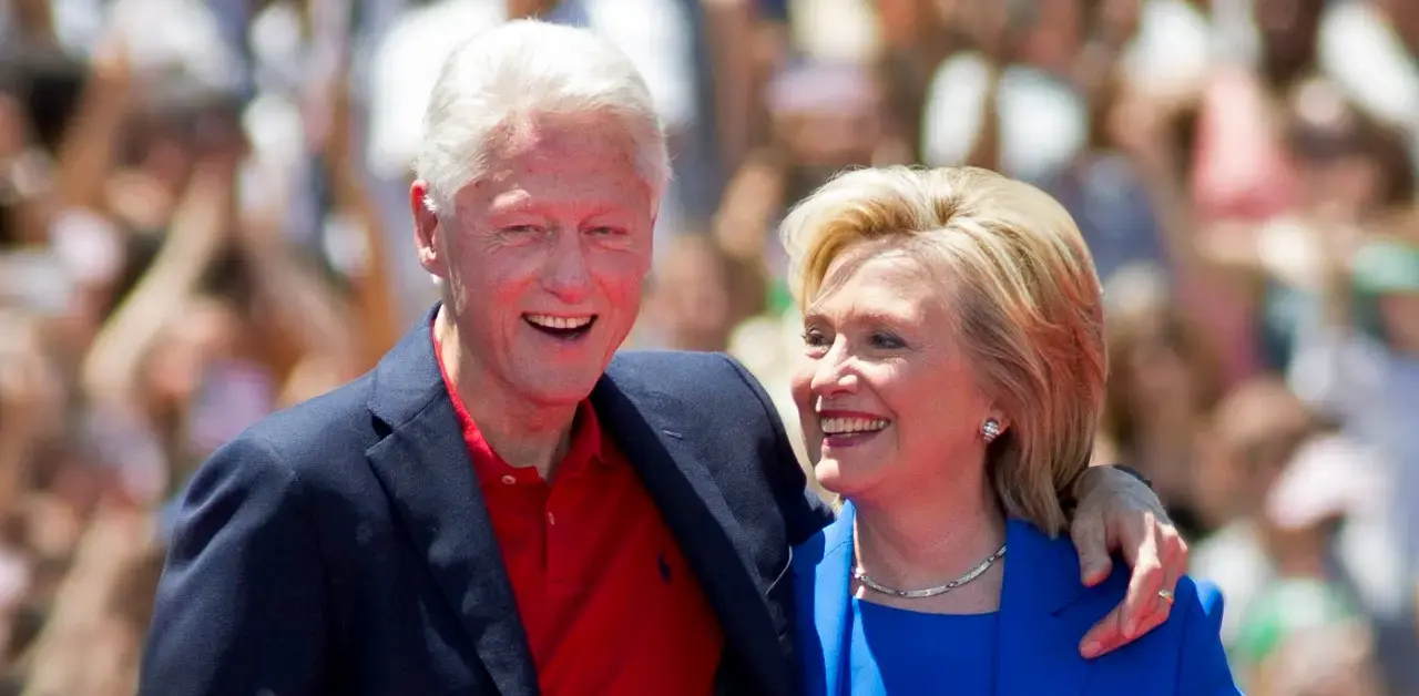 bill clinton accused mocking hillary clinton  campaignpp