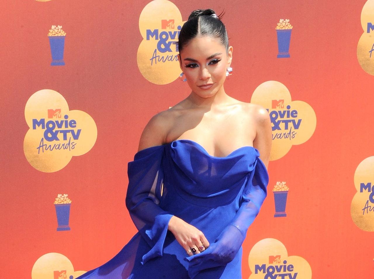 Vanessa Hudgens Shows Off Bikini Body In Instagram Thirst Trap Photo