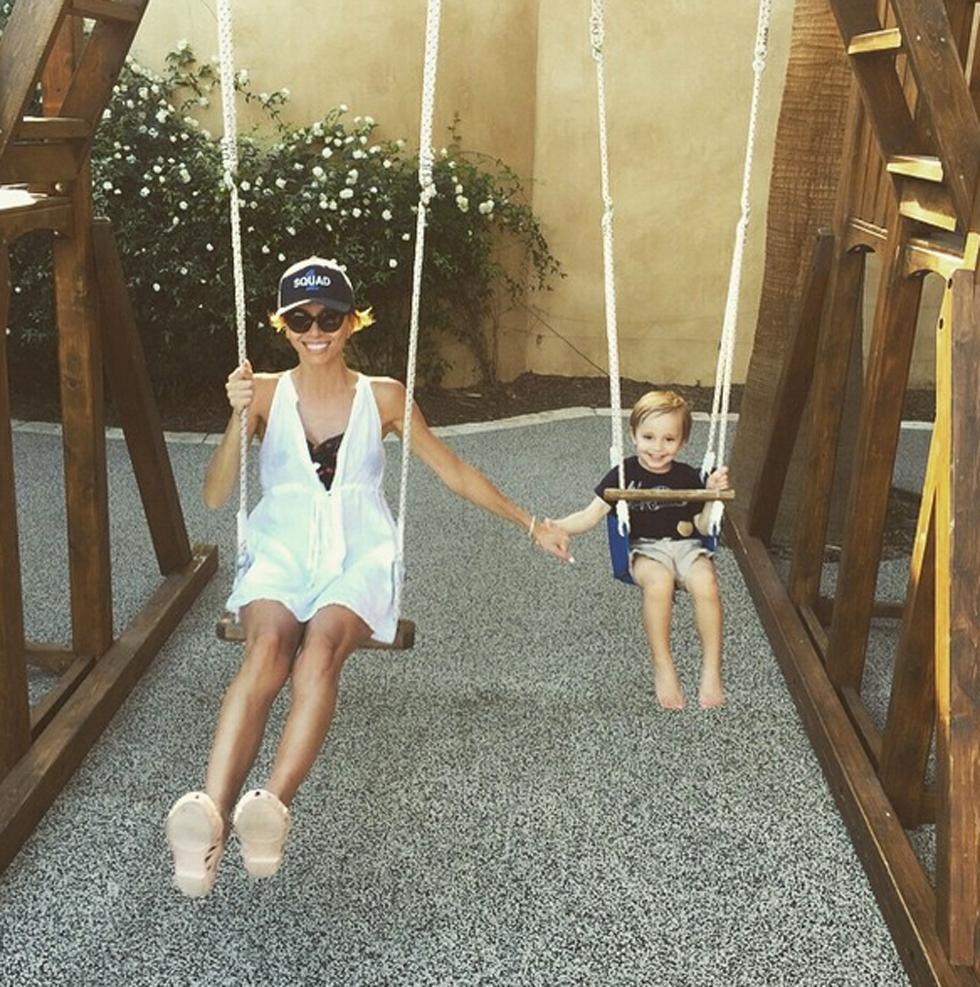 Giuliana rancic son duke swings