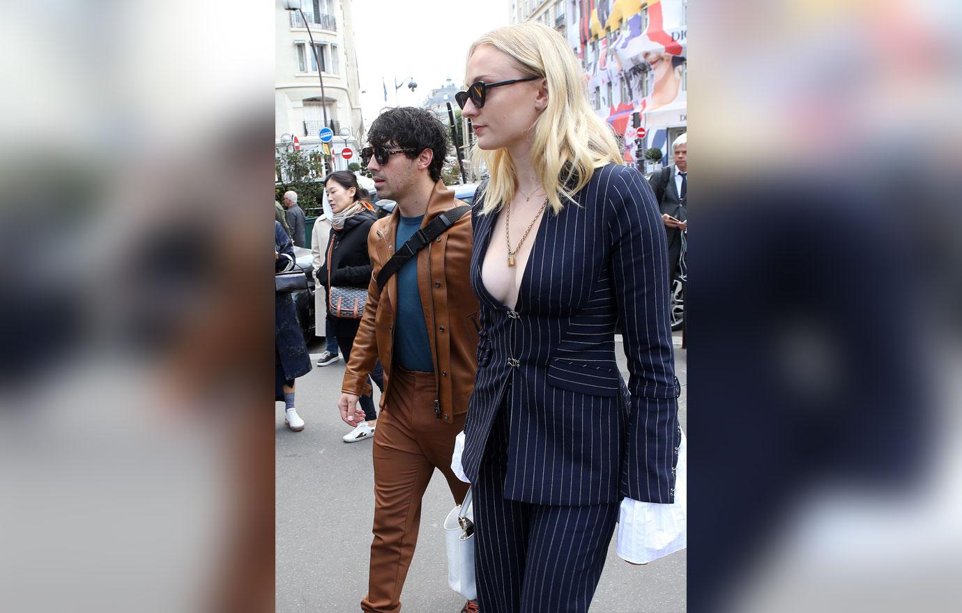 Sophie turner plunging neckline paris fiance joe jonas 3