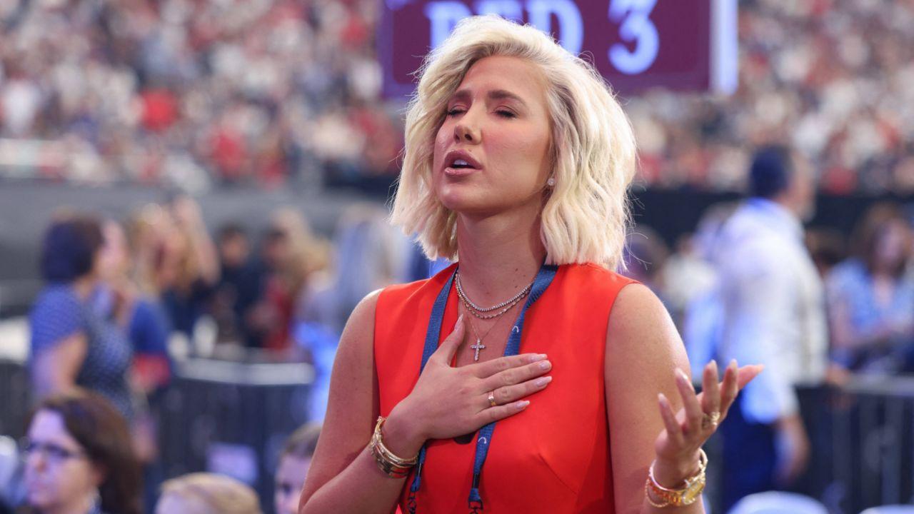image of Savannah Chrisley defended her 27-year age gap with Jason Galanis.