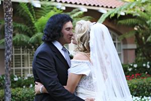 Gene simmons shannon tweed oct19bt 01.jpg