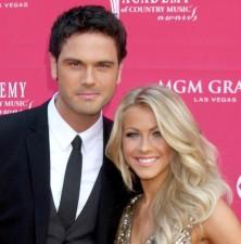 2009__11__juliannechuck 222×225.jpg